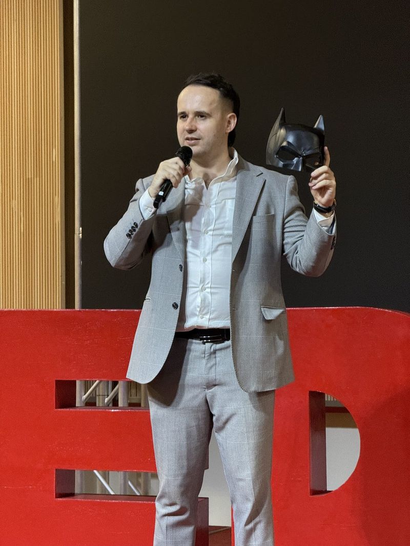 Kain on the TEDx stage